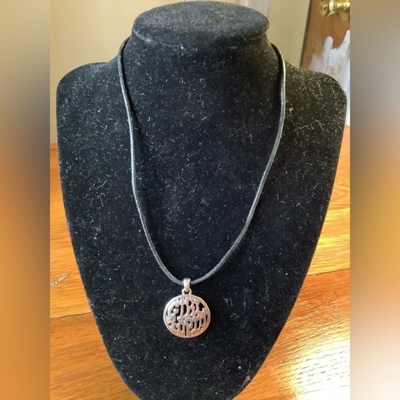 Girl Scout SENIOR JOURNEY KEEPSAKE NECKLACE Girltopia Jewelry 14” - Picture 1 of 3
